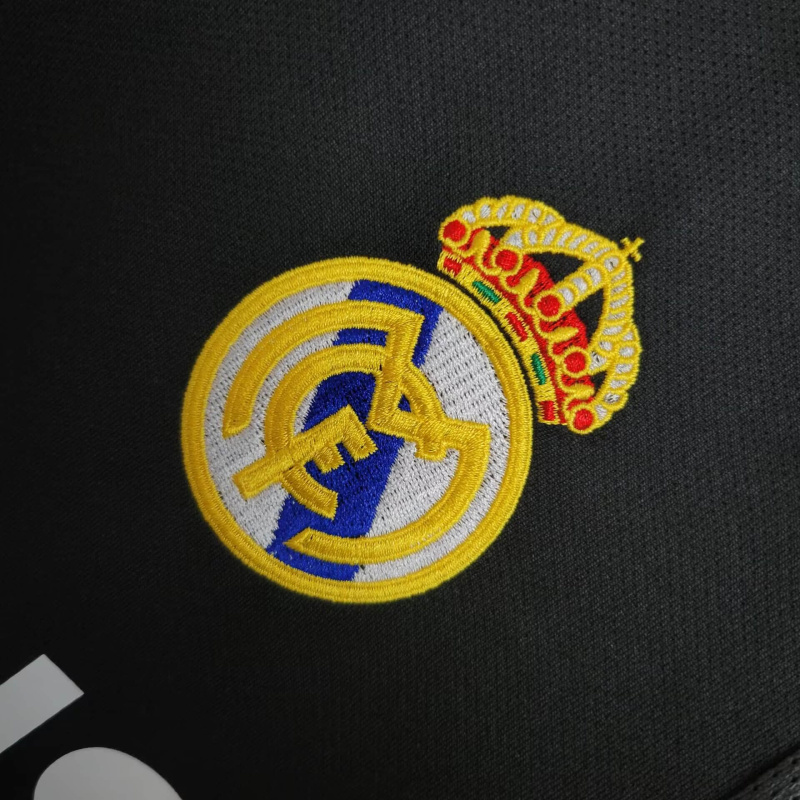 Camisa Real Madrid 2004/2005 - Retrô Adidas - Preta com detalhes em cinza e branco