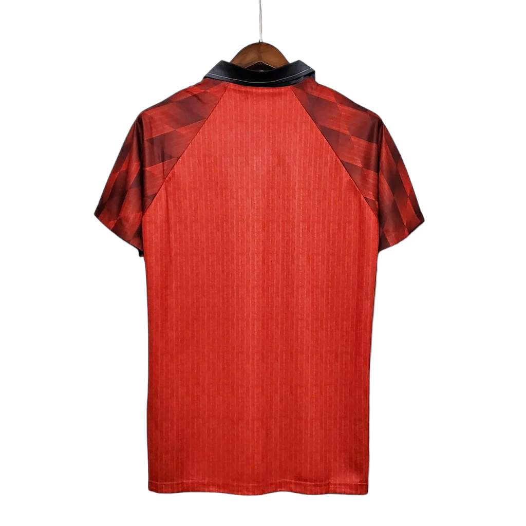 Camisa Manchester United 1996 - Retrô Umbro - Vermelha