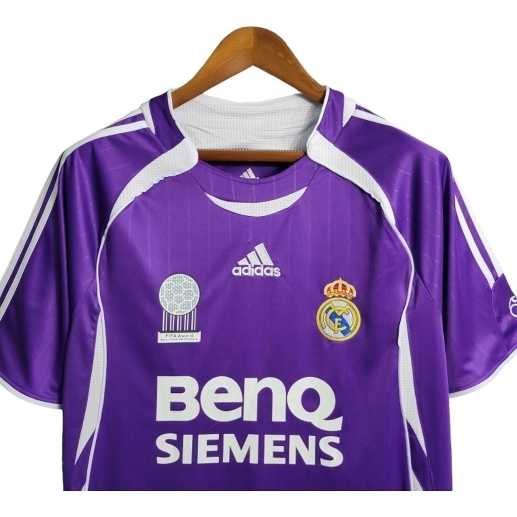 Camisa Real Madrid 2006 - Retrô Adidas - Roxa com detalhes em branco