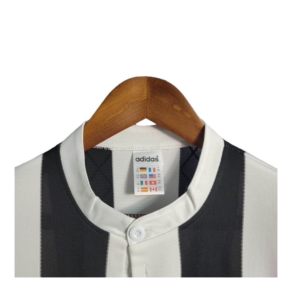 Camisa Newcastle 1997/1999 I Manga Longa - Retrô Adidas - Branca com listras pretas e detalhes em azul