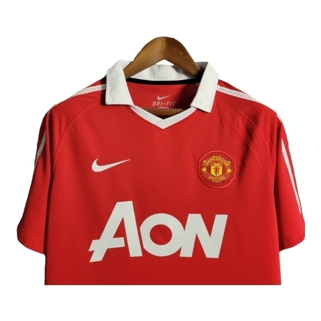 Camisa Manchester United 2010/2011 - Retrô Nike - Vermelha com detalhes em branco