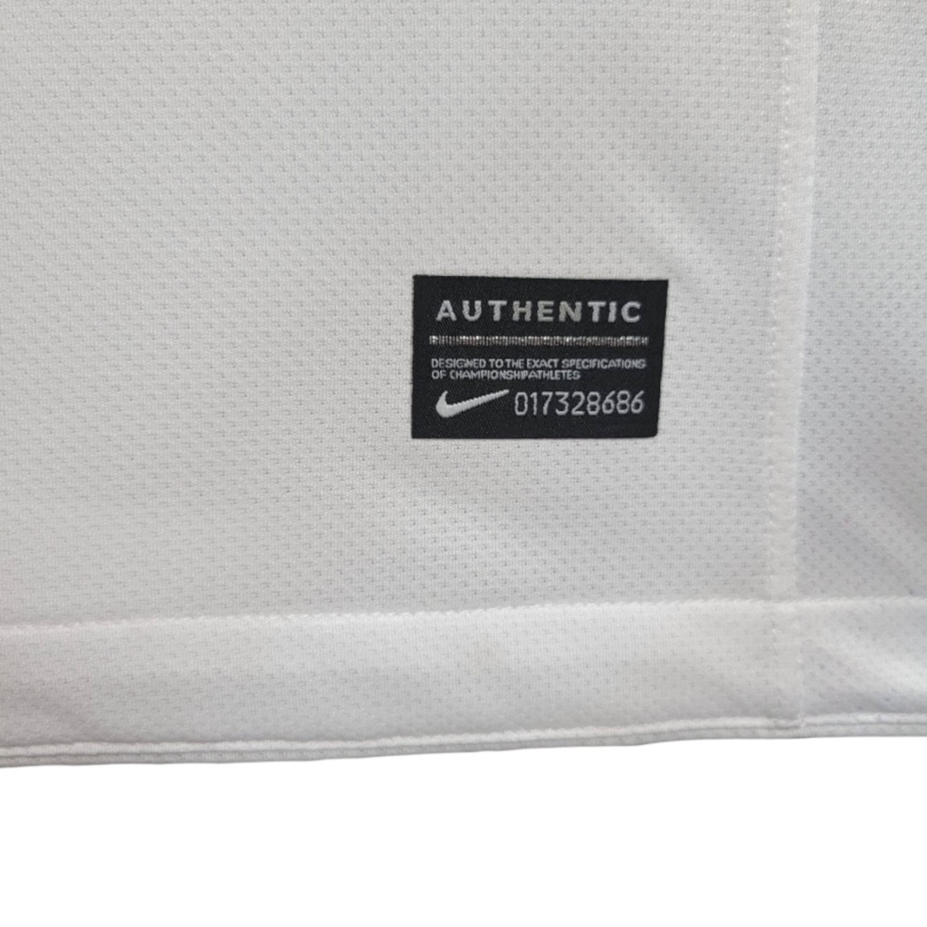 Camisa Inter de Milão II 2010/2011 - Retrô Nike - Branca com detalhes em azul