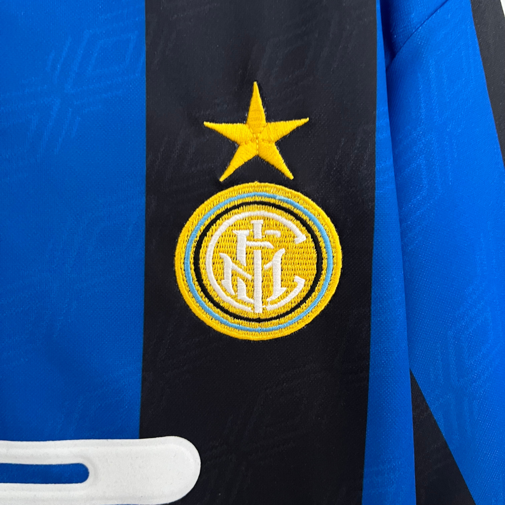 Camisa Inter de Milão I 1995/1996 - Retrô Umbro - Azul e preta