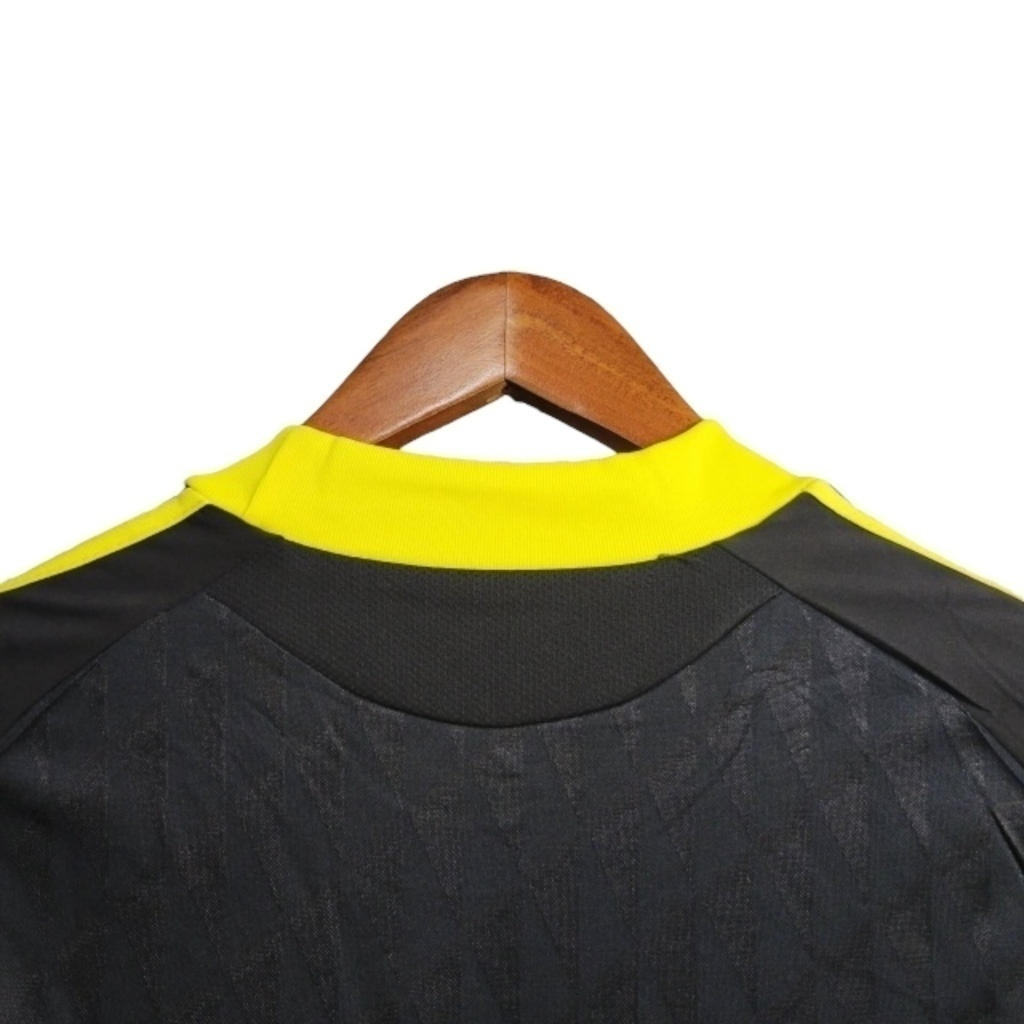 Camisa Liverpool II 2010/2011 - Retrô Adidas - Preta com detalhes em amarelo