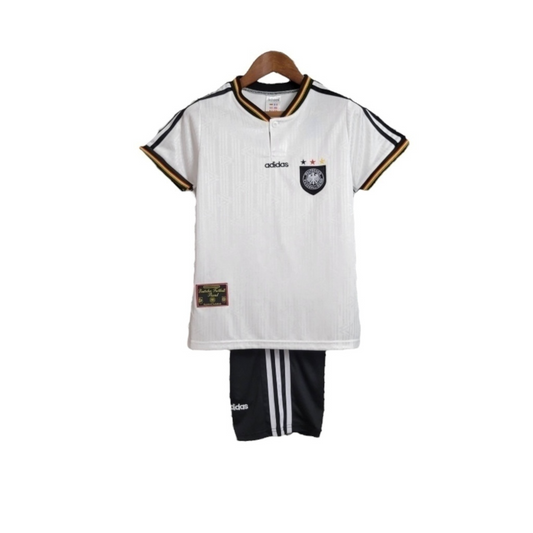 Conjunto Infantil Seleção da Alemanha I 1996 - Retrô Adidas - Branco com detalhes em amarelo e vermelho e preto