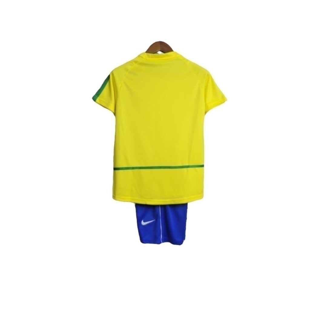 Conjunto Infantil Seleção Brasileira 2002 - Retrô Nike - Amarelo com detalhes em verde