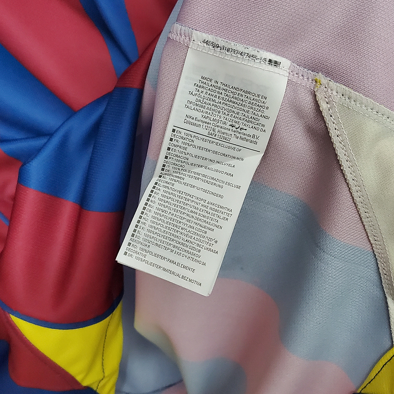 Camisa Barcelona I 2005/2006 - Retrô Nike - Azul e vermelha
