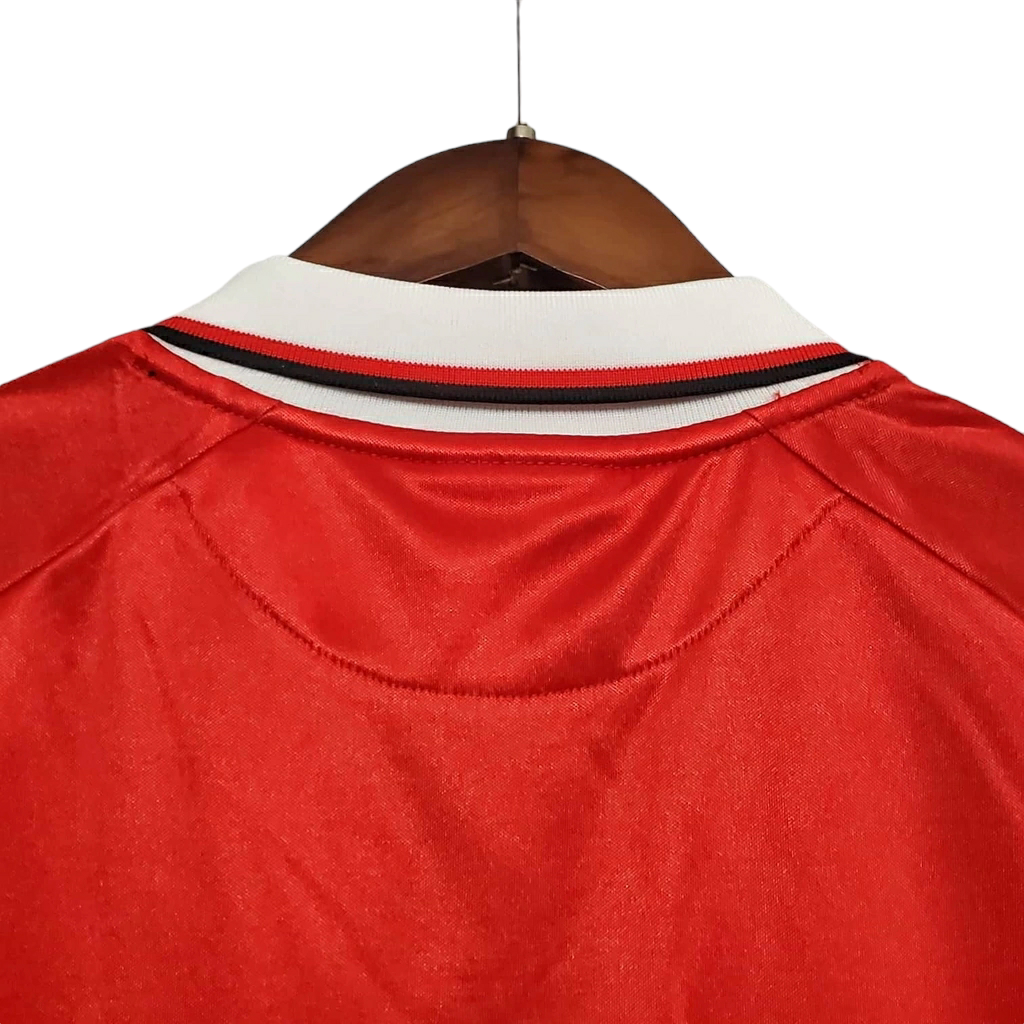Camisa Manchester United 1999/2000 - Retrô Umbro - Vermelha