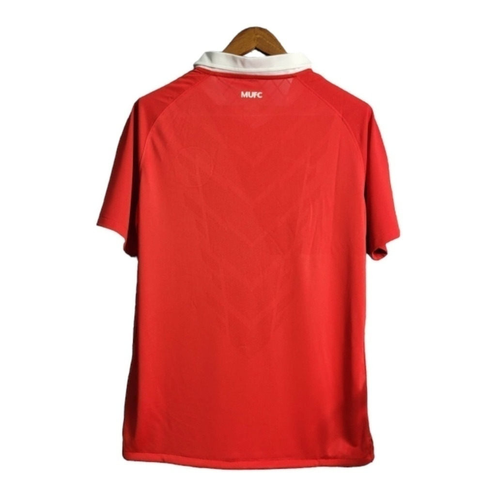 Camisa Manchester United 2010/2011 - Retrô Nike - Vermelha com detalhes em branco