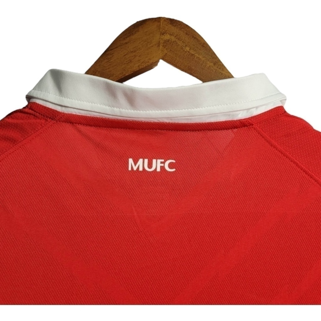 Camisa Manchester United 2010/2011 - Retrô Nike - Vermelha com detalhes em branco