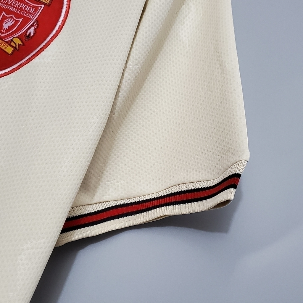 Camisa Liverpool II 1996/1997 - Retrô Reebok - Bege com detalhes em vermelho