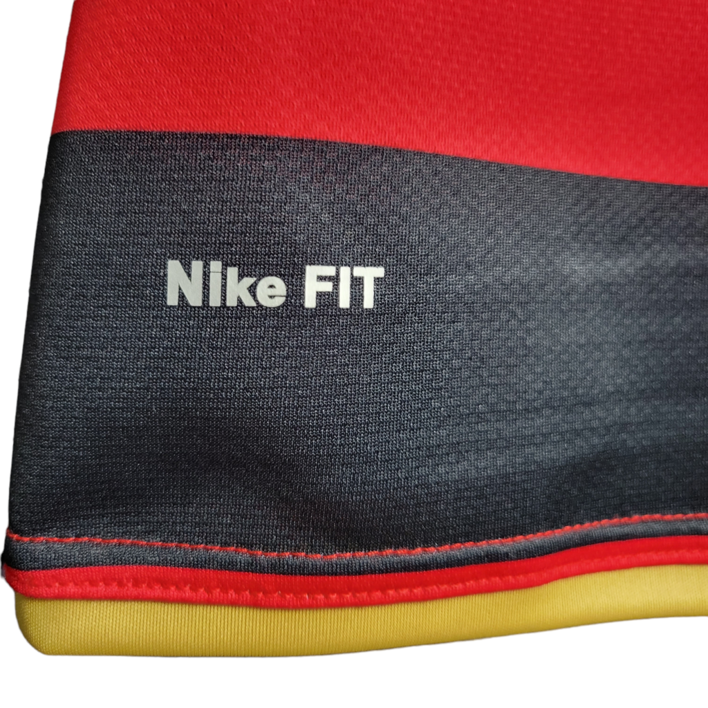 Camisa Flamengo I 2008/2009 - Retrô Nike - Vermelha com detalhes em Preto e amarelo