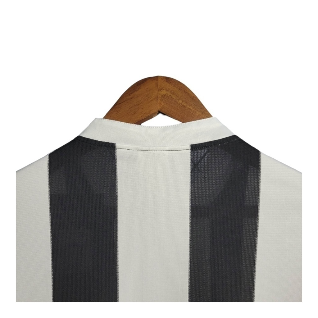 Camisa Newcastle 1997/1999 I Manga Longa - Retrô Adidas - Branca com listras pretas e detalhes em azul