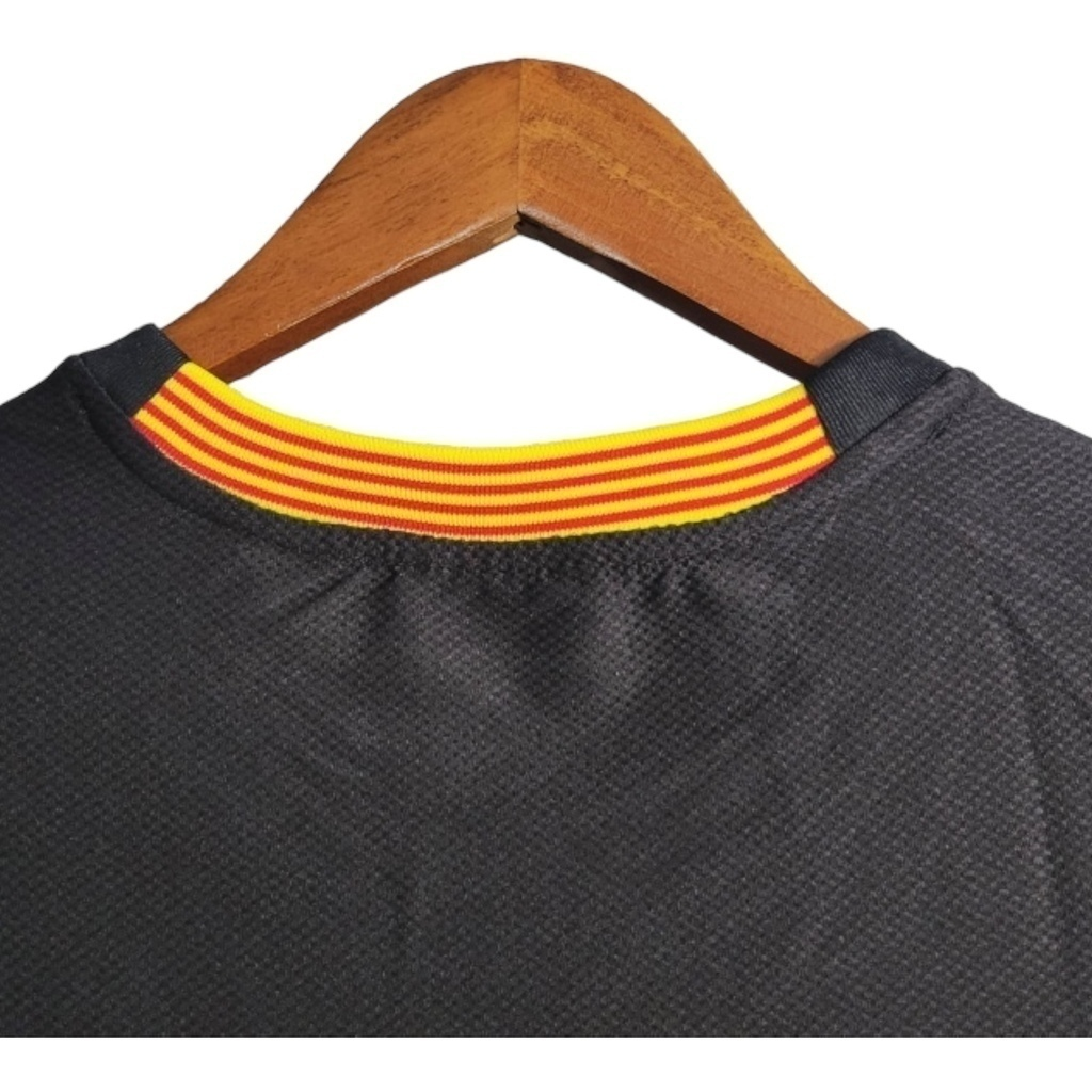Camisa Barcelona III 2013/2014 - Retrô Nike - Preta com detalhes em amarelo e vermelho
