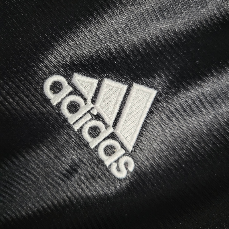 Camisa Real Madrid II 1999/2001 - Retrô Adidas - Preta com detalhes em amarelo