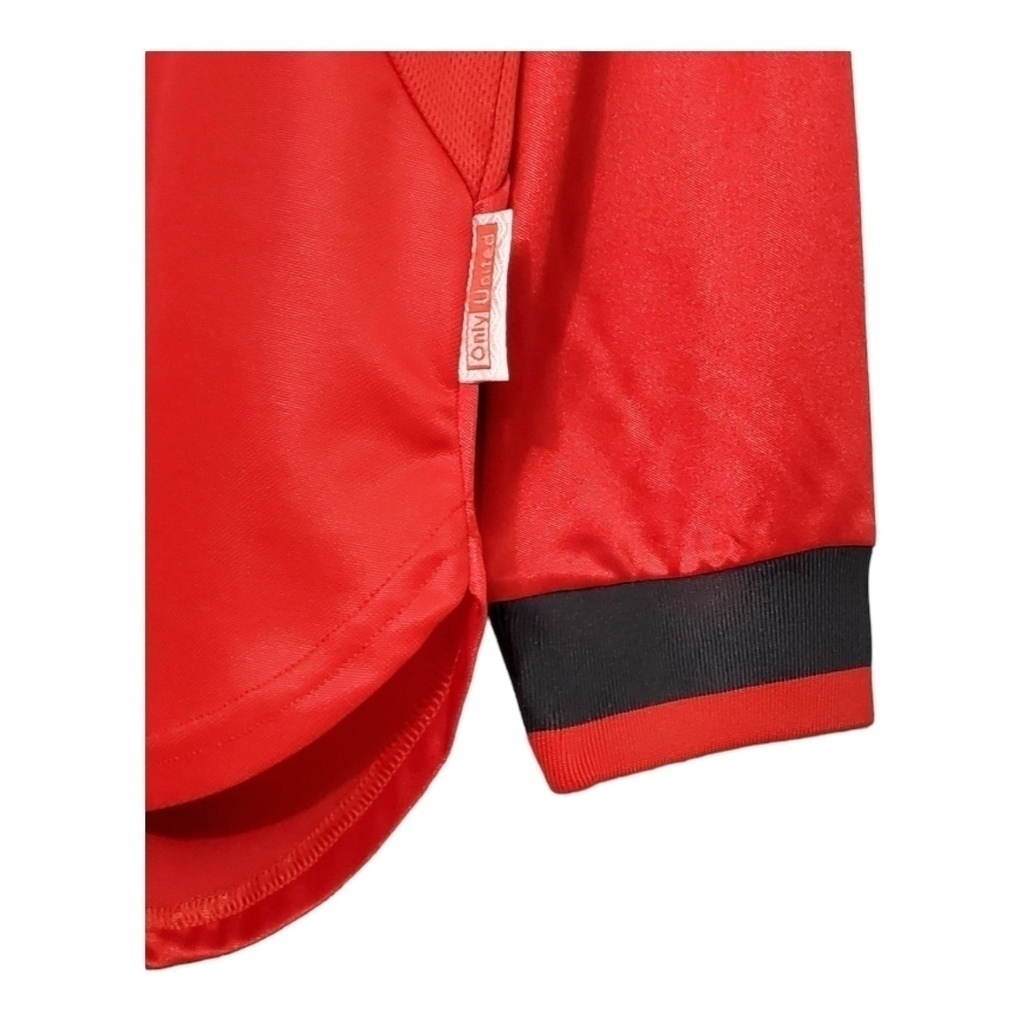 Camisa Manchester United I 1999/2000 Manga Longa - Retrô Umbro - Vermelha com detalhes em branco