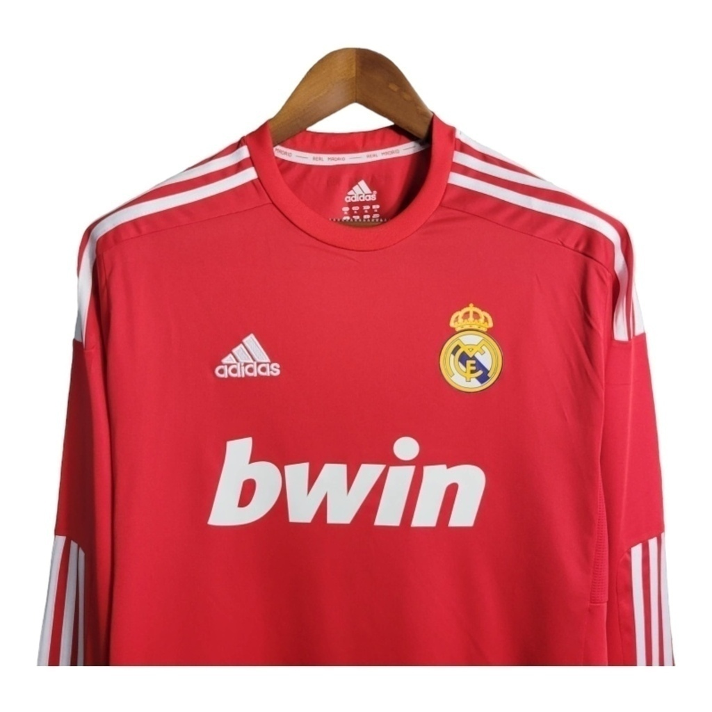 Camisa Real Madrid II 2011/2012 Manga Longa - Retrô Adidas - Vermelha com detalhes em branco
