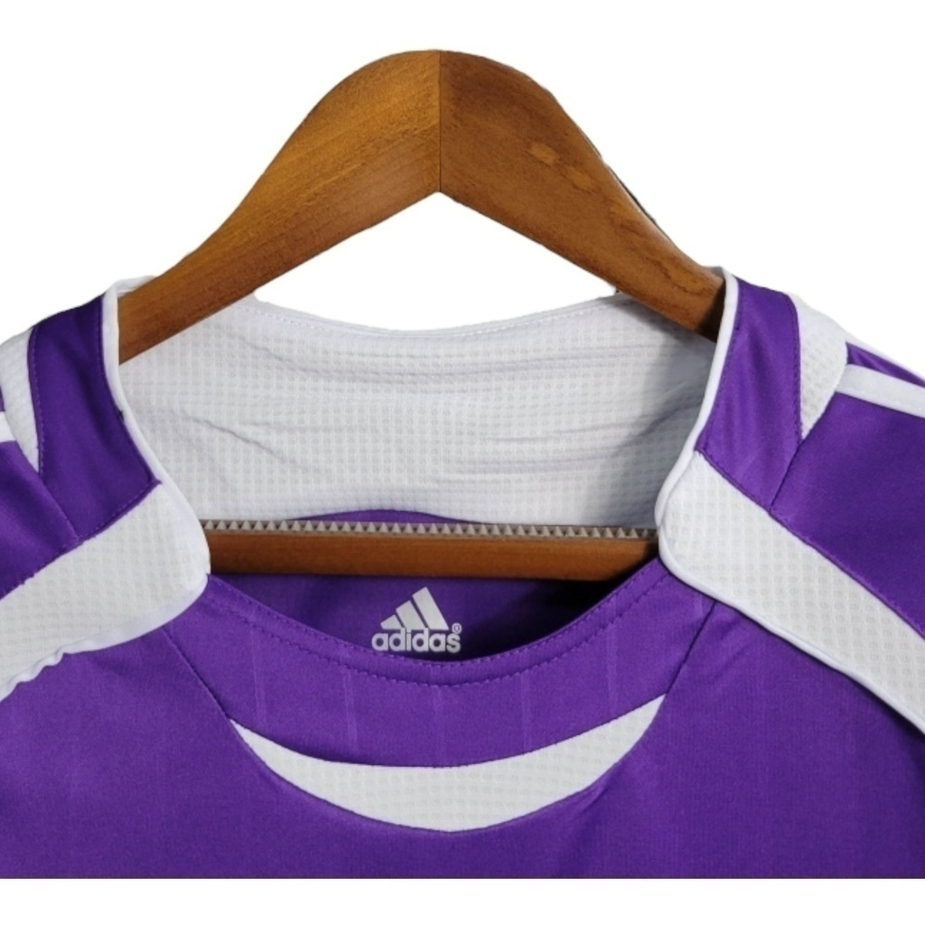 Camisa Real Madrid 2006 - Retrô Adidas - Roxa com detalhes em branco