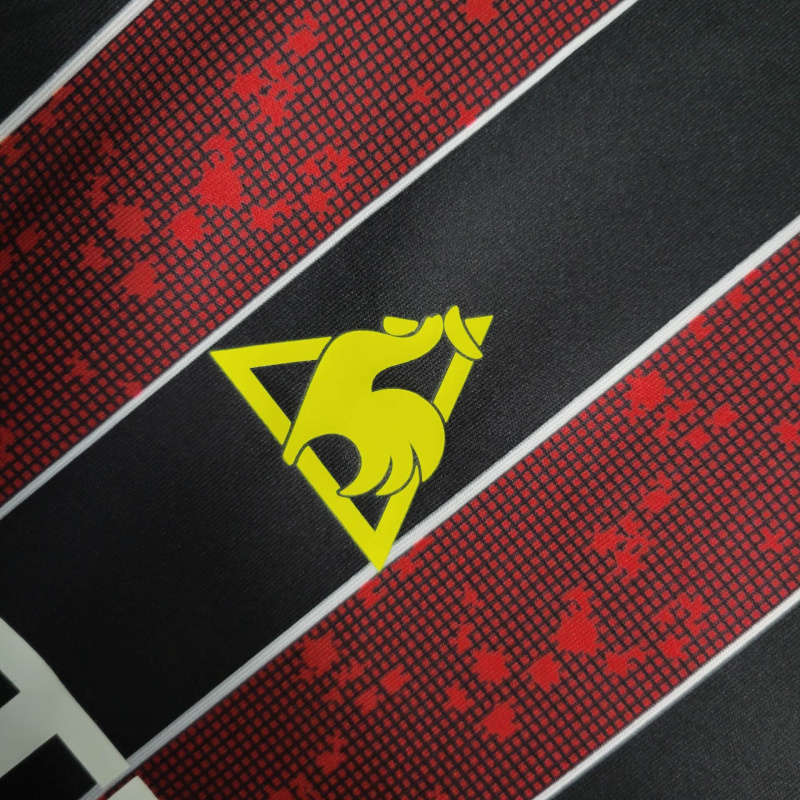 Camisa Manchester City II 2007/2008 - Retrô - Preta com detalhes em vermelho