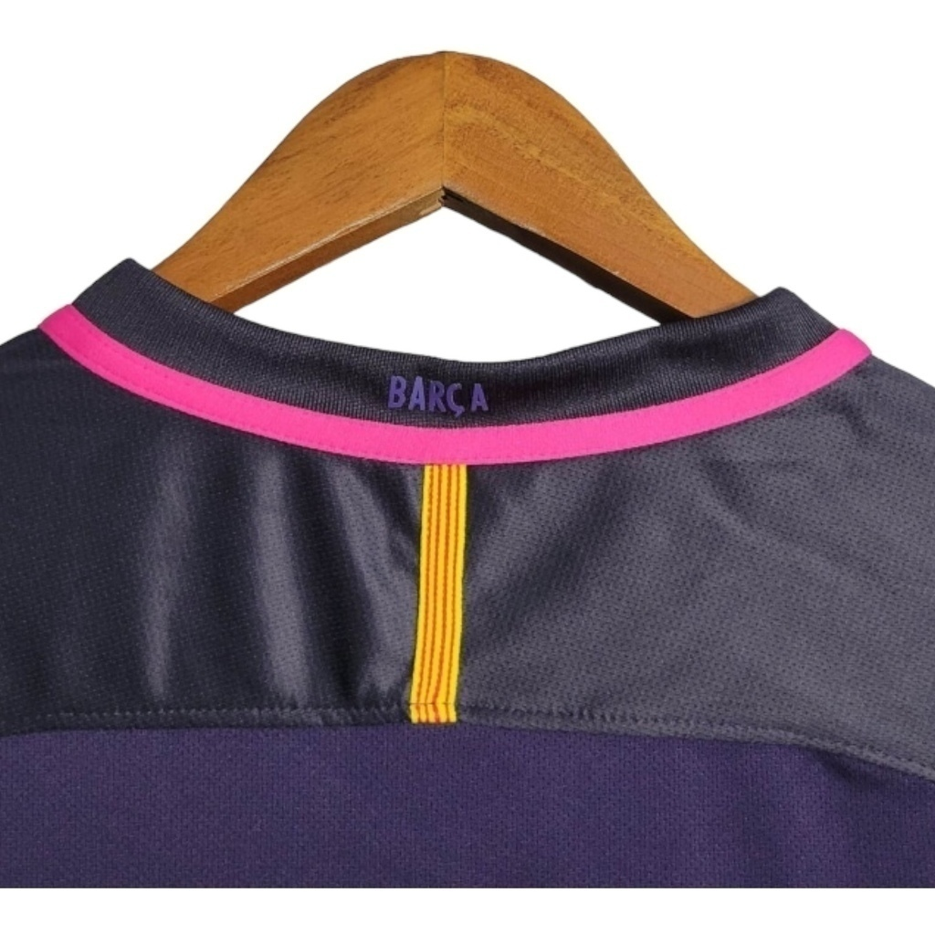 Camisa Barcelona 2016/2017 Manga Longa - Retrô Nike - Roxa com detalhes em rosa