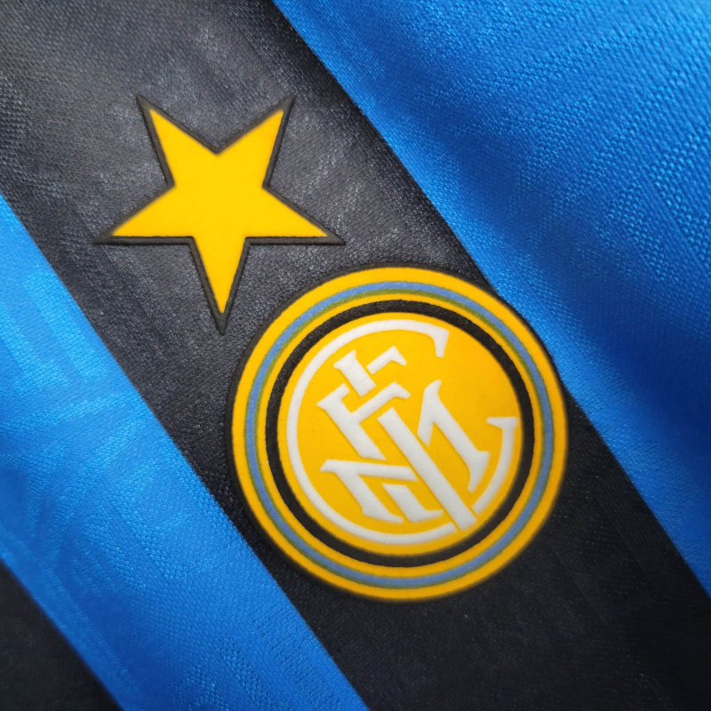 Camisa Inter de Milão I 1992/1993 - Retrô Umbro - Azul e preta