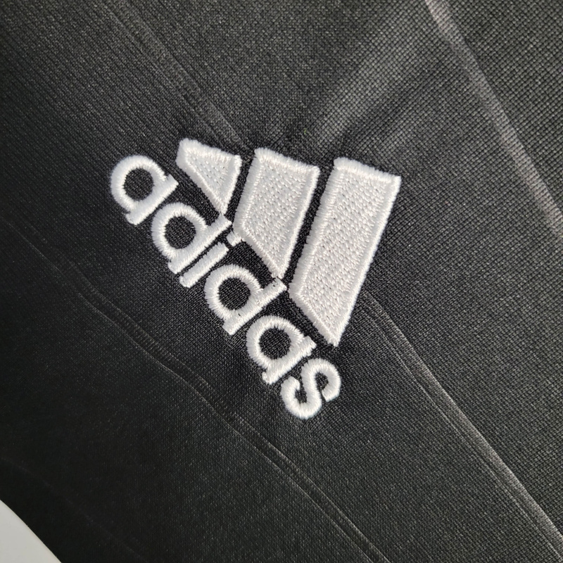 Camisa Real Madrid II 2010/2011 - Retrô Adidas - Preta com detalhes em branco e verde limão