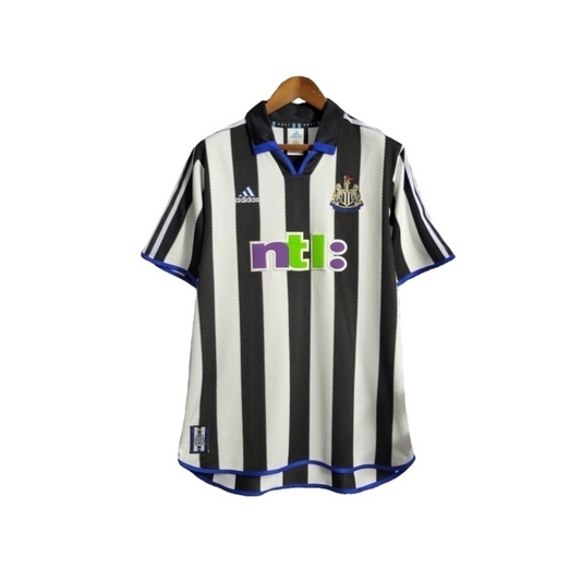 Camisa Newcastle 2000/2001 - Retrô Adidas - Branca com listras pretas e detalhes em azul