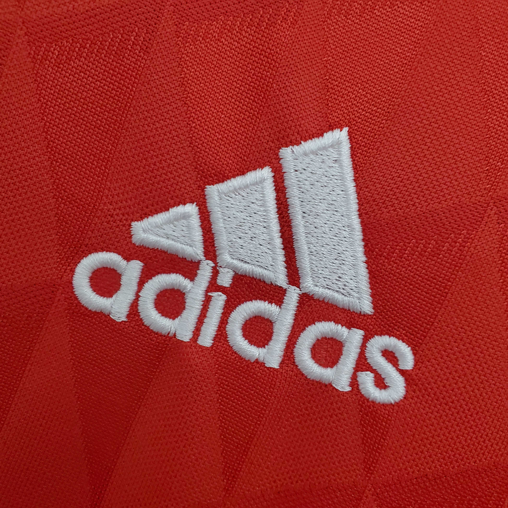 Camisa Liverpool I 2010/2011 - Retrô Adidas - Vermelha com detalhes em branco