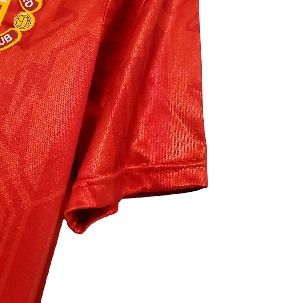 Camisa Manchester United 1992/1994 - Retrô Umbro - Vermelha com detalhes em branco