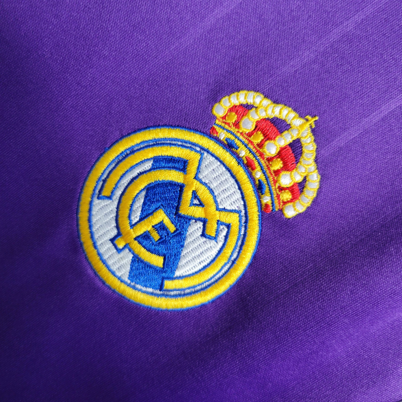 Camisa Real Madrid 2006 - Retrô Adidas - Roxa com detalhes em branco