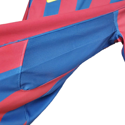 Camisa Barcelona I 2005/2006 - Retrô Nike - Azul e vermelha
