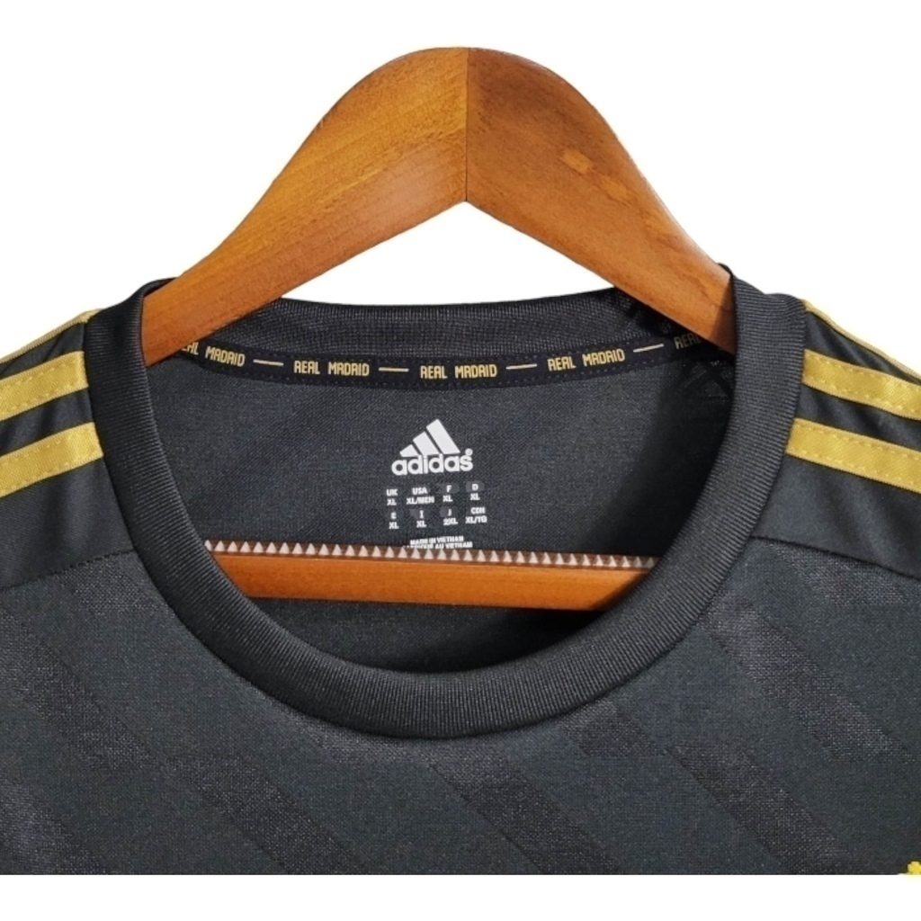 Camisa Real Madrid II 2011/2012 - Retrô Adidas - Preta com detalhes em dourado