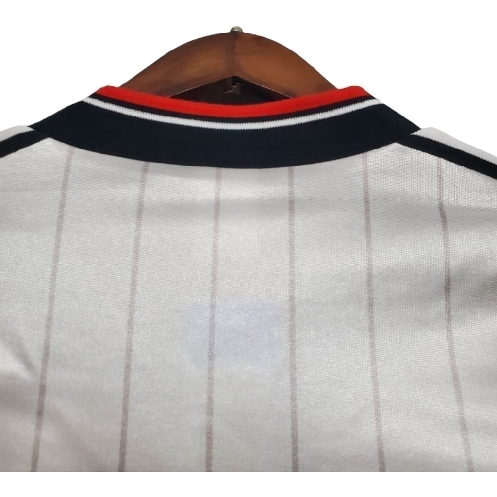 Camisa Manchester United II 1983 - Retrô Adidas - Branca com detalhes em vermelho e preto