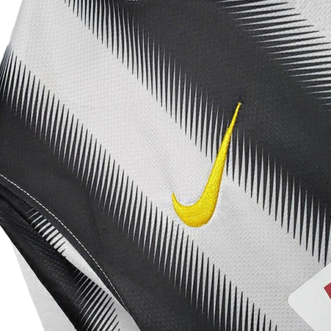 Camisa Juventus 2011/2012 - Retrô Nike - Preta e branca