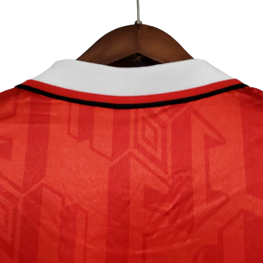Camisa Manchester United 1992/1994 - Retrô Umbro - Vermelha com detalhes em branco