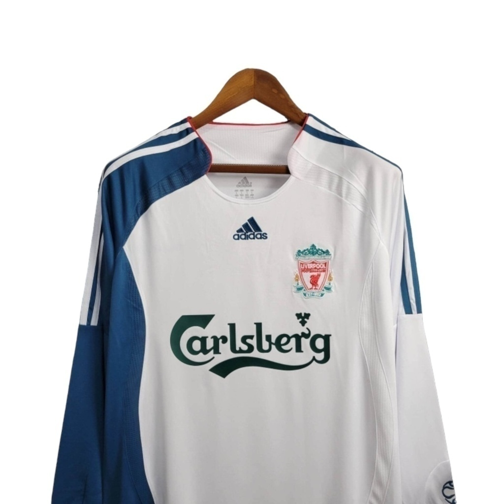 Camisa Liverpool II 2006/2007 Manga Longa - Retrô Adidas - Branca com detalhes em azul e com patrocínio