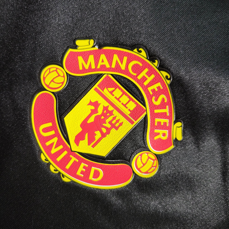 Camisa Manchester United 1998 - Retrô Umbro - Preta com detalhes em verde
