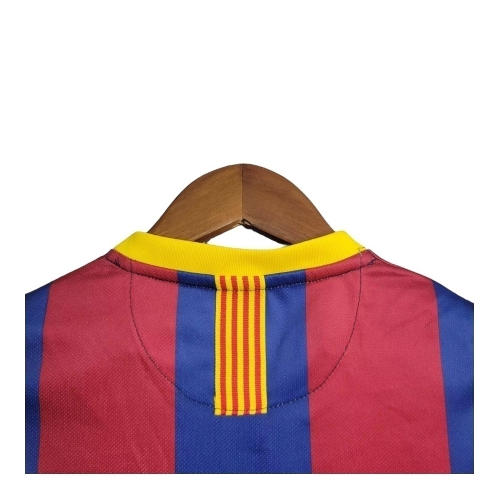 Conjunto Infantil Barcelona I 2010/2011 - Retrô Nike - Azul e vermelho com detalhes em amarelo