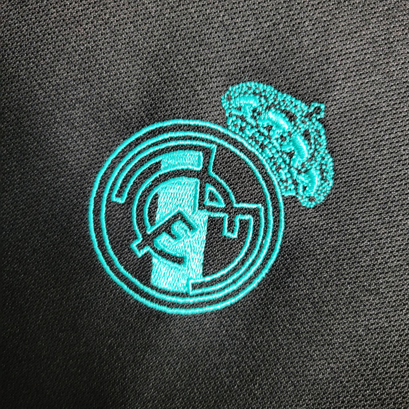Camisa Real Madrid II 2017/2018 - Retrô Adidas - Preta com detalhes em verde com todos os patch