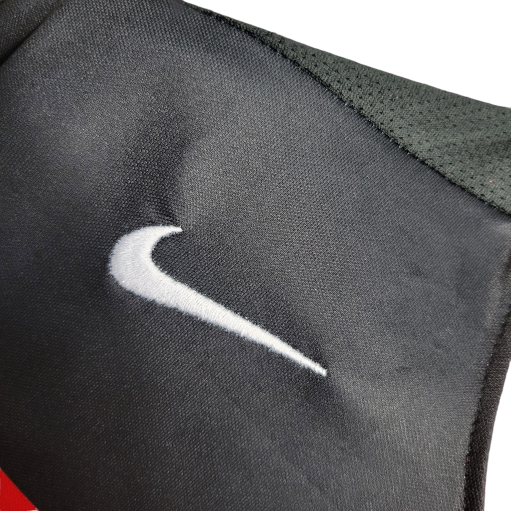Camisa Flamengo I 2000 - Retrô Nike - Vermelha com detalhes em preto e patrocinios em branco