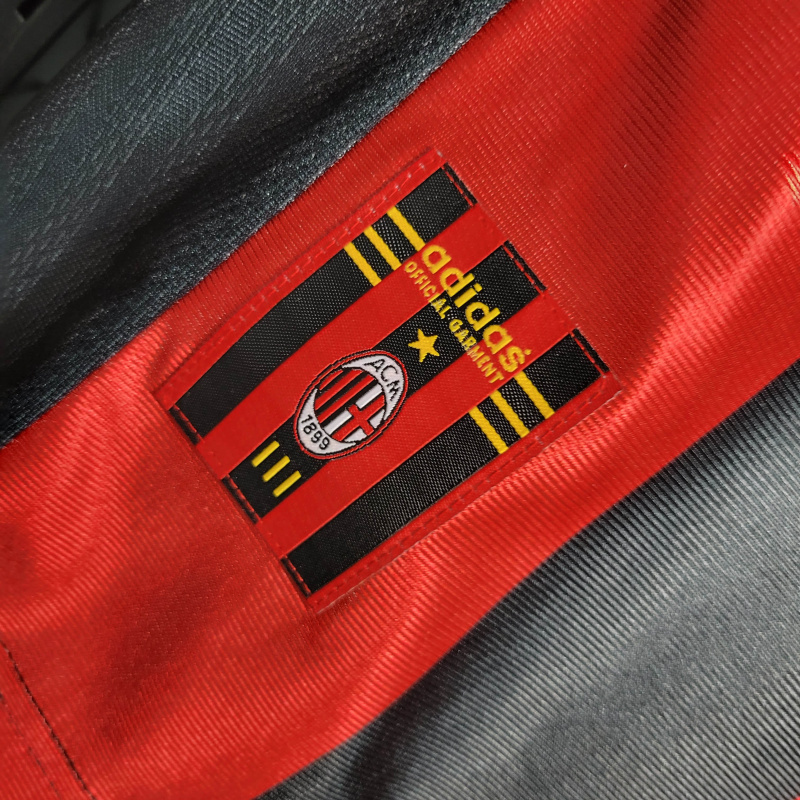 Camisa AC Milan I 1998/1999 - Retrô Adidas - Vermelha e preta