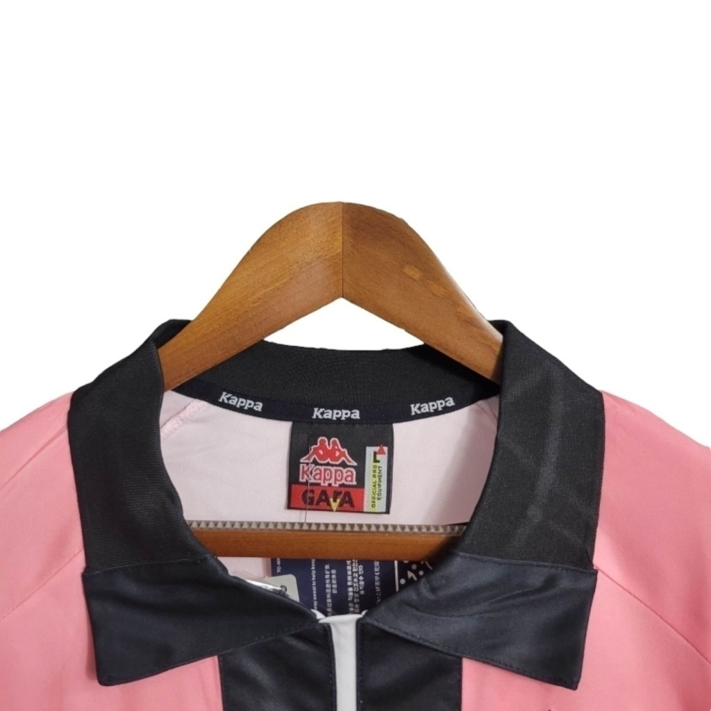 Camisa Juventus II 1997/1998 Manga Longa - Retrô Kappa - Rosa