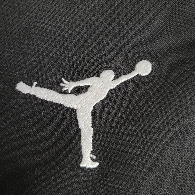 Camisa Paris Saint-Germain Edição Champions League 2018/2019 Manga Longa - Retrô Jordan - Preta com detalhes em branco e vermelho