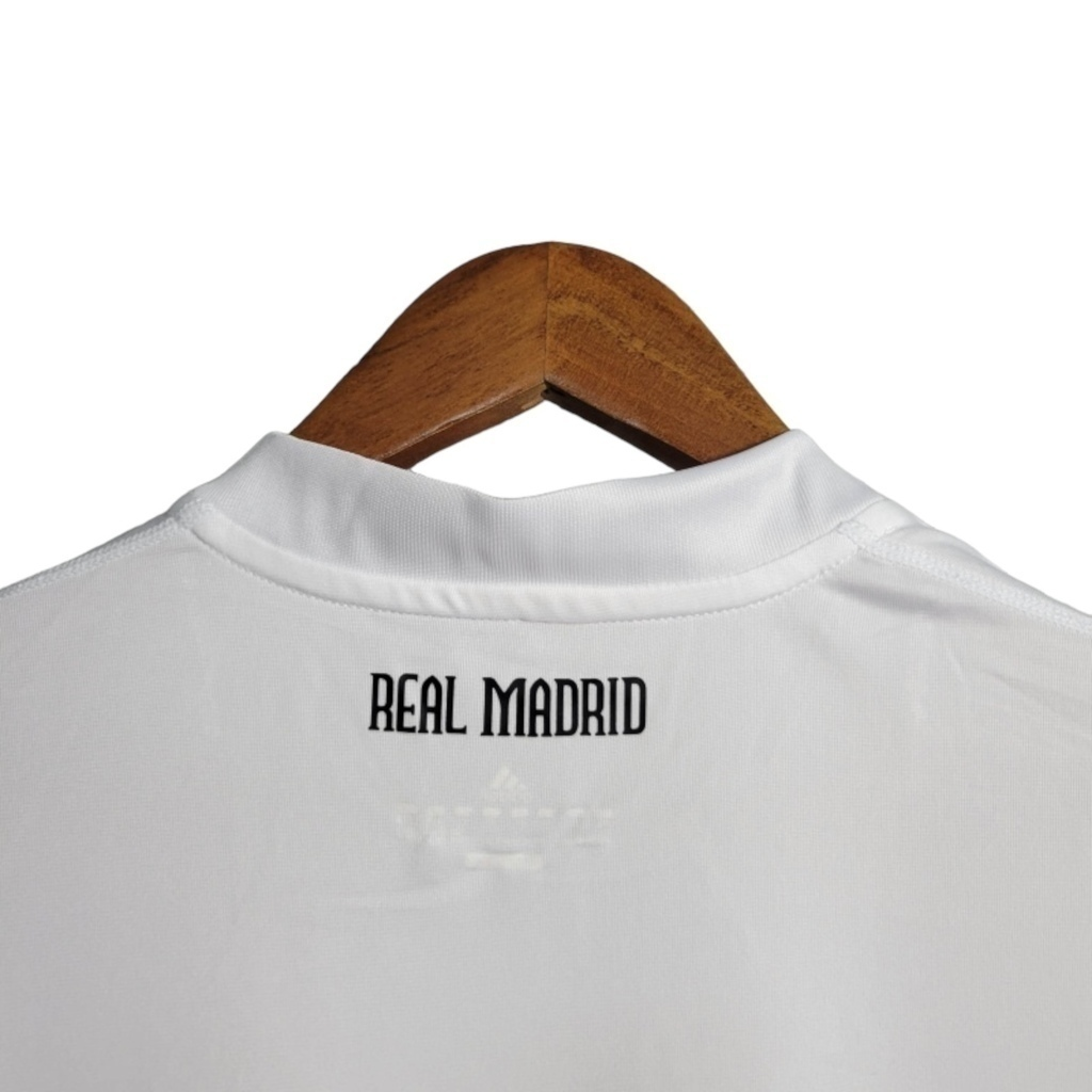 Camisa Real Madrid I 2010/2011 - Retrô Adidas - Branca com detalhes em azul
