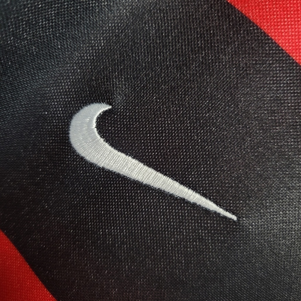 Camisa Flamengo I 2003/2004 - Retrô Nike - Vermelha com detalhes em Preto e amarelo