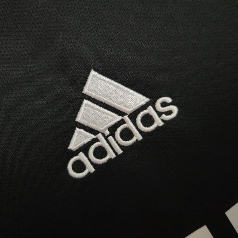 Camisa Real Madrid 2004/2005 - Retrô Adidas - Preta com detalhes em cinza e branco