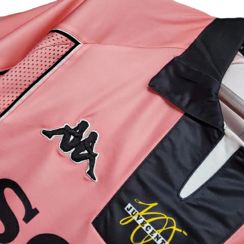 Camisa Juventus II 1997/1998 - Retrô Kappa - Rosa