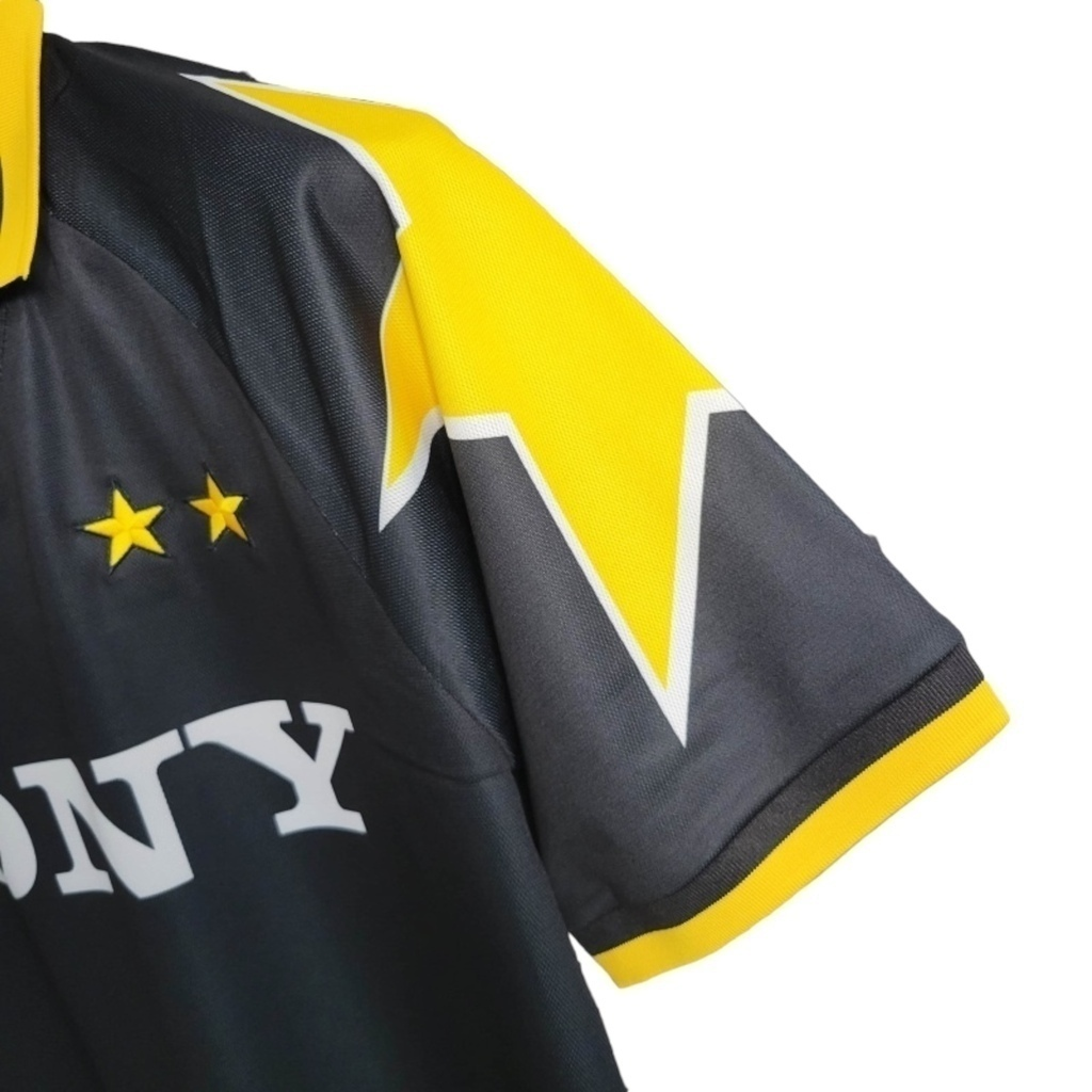 Camisa Juventus I 1995/1997 - Retrô Kappa - Preta com detalhes em amarelo