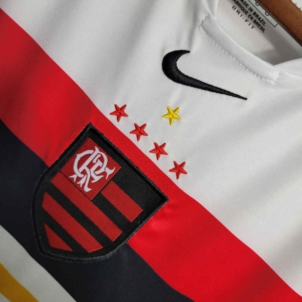 Camisa Flamengo II 2001 - Retrô Nike - Branca com detalhes em vermelho e preto