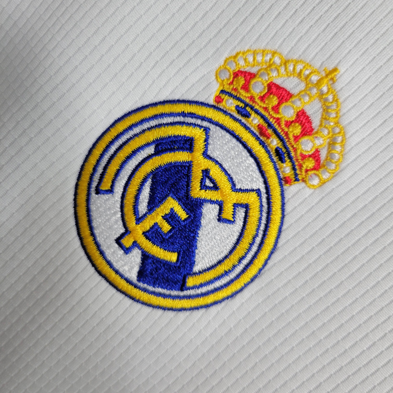 Camisa Real Madrid I 2019/2020 Manga Longa - Retrô Adidas - Branca com detalhes em dourado